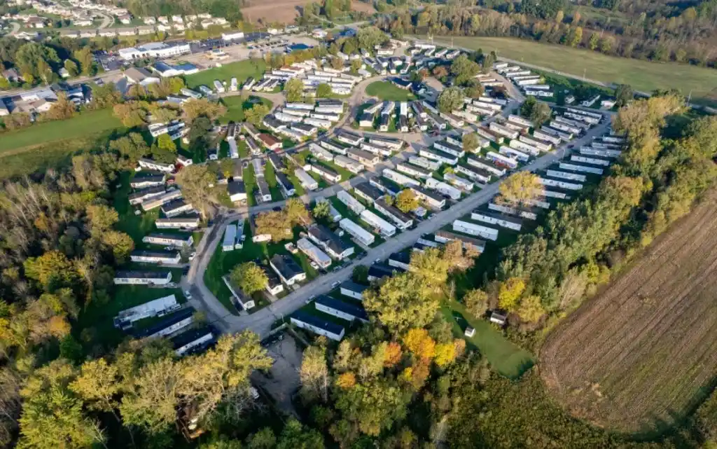 Requirements to Live in Mobile Home Park in Florida