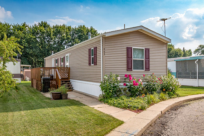 Are Mobile Homes Worth It? A Closer Look at Costs, Comfort, and Convenience